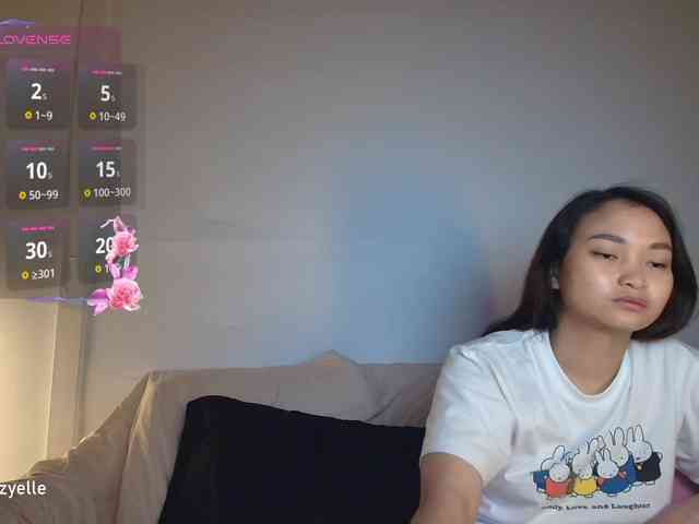 RozyElle webcam