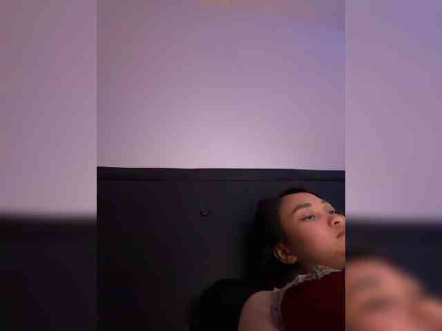 RozyElle webcam