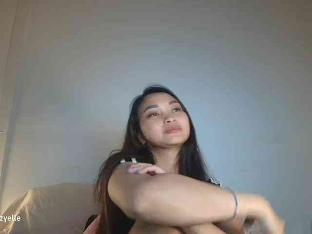 RozyElle webcam
