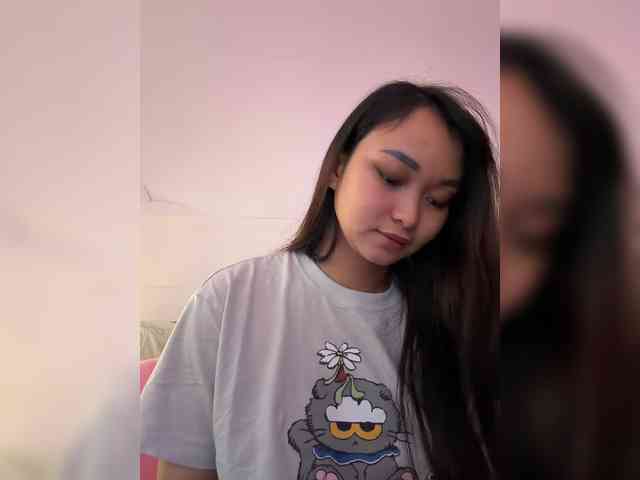 RozyElle webcam