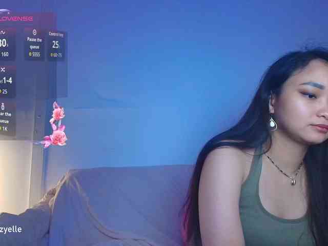 RozyElle webcam