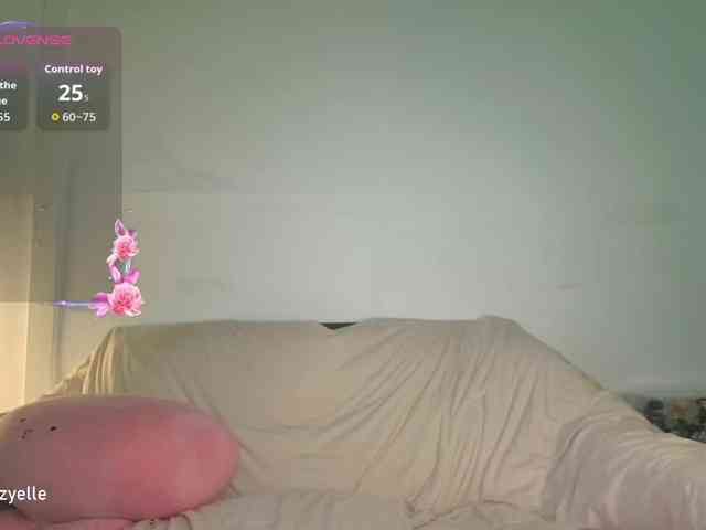 RozyElle webcam