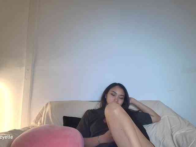 RozyElle webcam