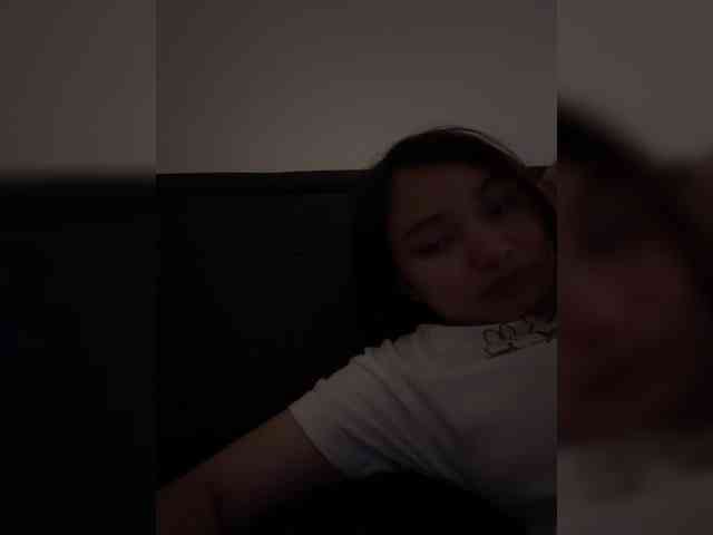 RozyElle webcam
