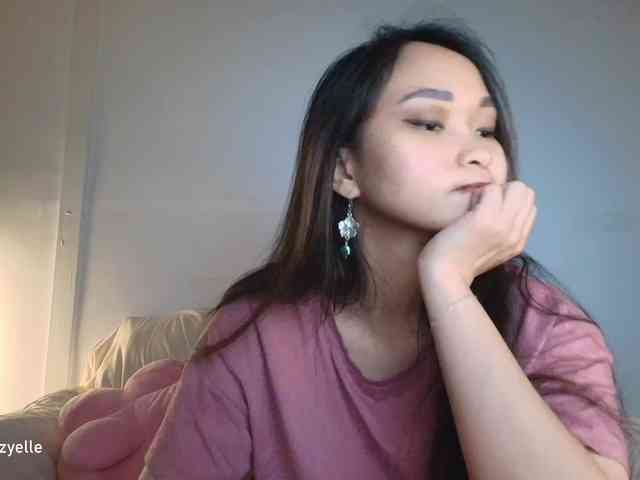 RozyElle webcam