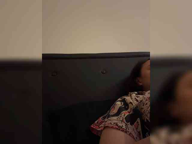 RozyElle webcam