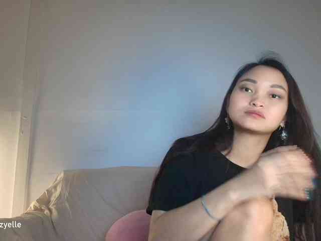 RozyElle webcam