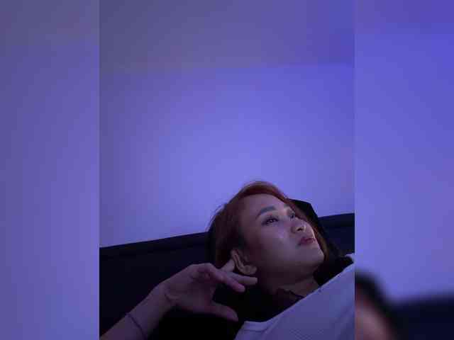 RozyElle webcam