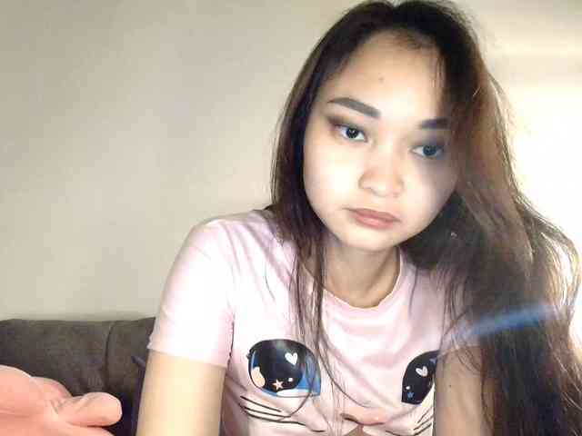 RozyElle webcam