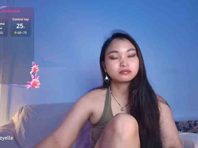 RozyElle webcam