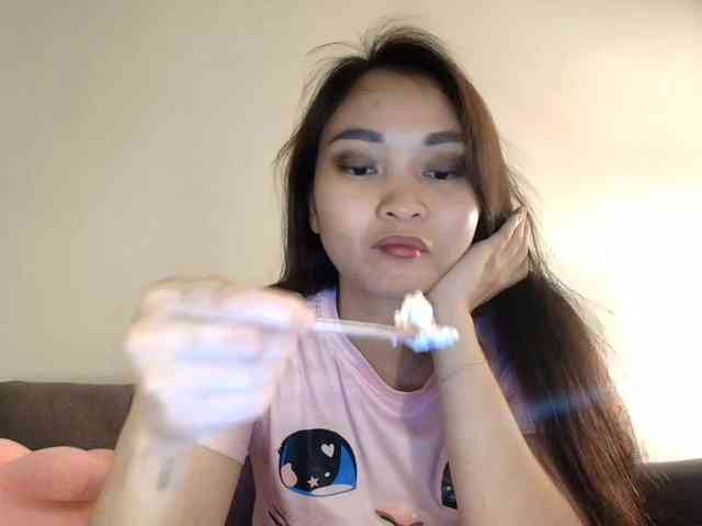 RozyElle webcam