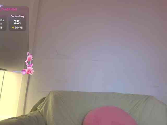 RozyElle webcam