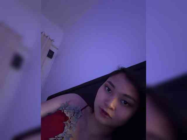 RozyElle webcam