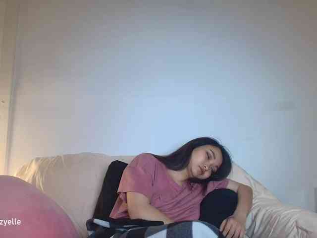 RozyElle webcam