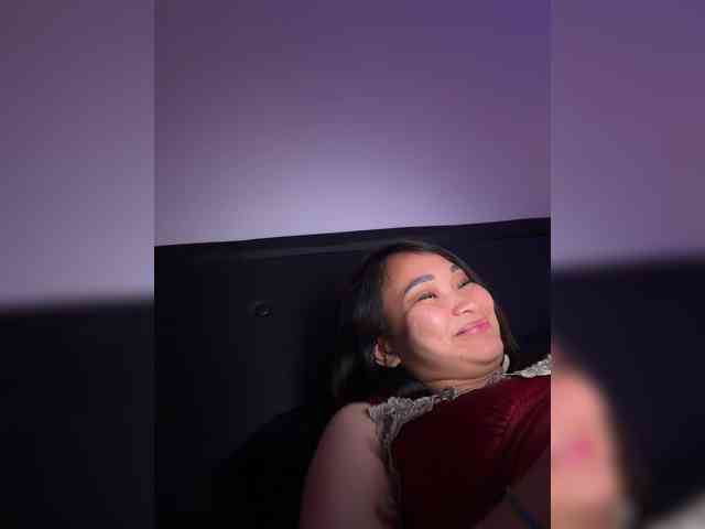RozyElle webcam