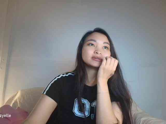 RozyElle webcam