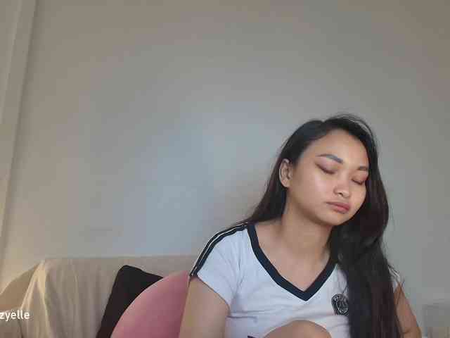 RozyElle webcam