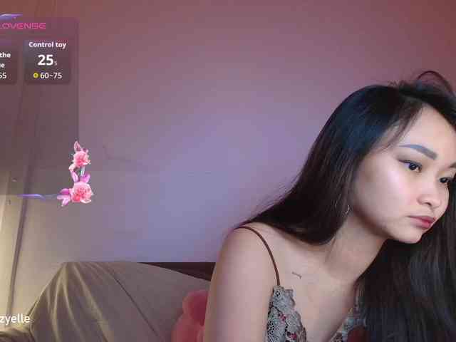 RozyElle webcam