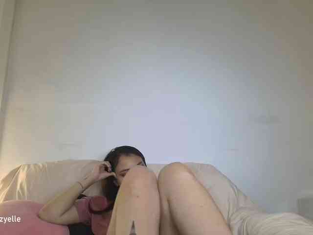 RozyElle webcam