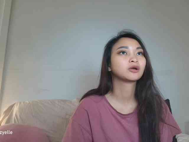 RozyElle webcam