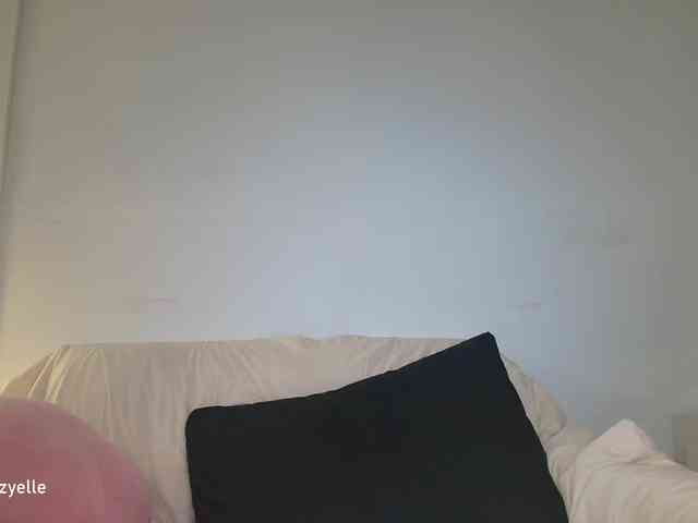 RozyElle webcam