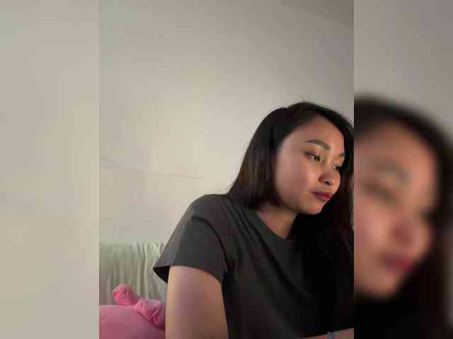 RozyElle webcam