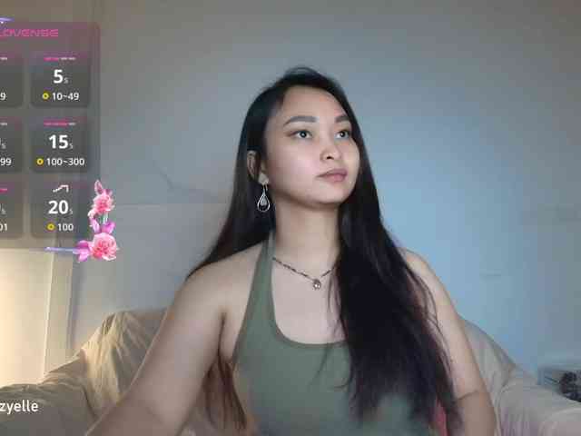 RozyElle webcam