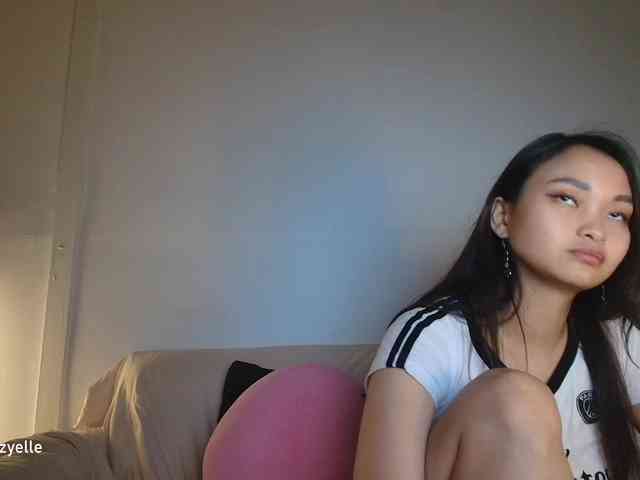 RozyElle webcam