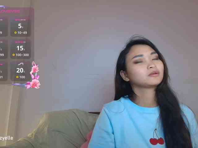 RozyElle webcam