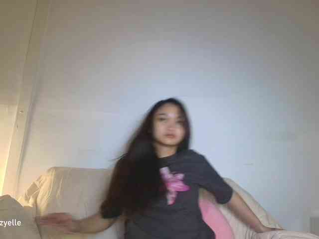 RozyElle webcam