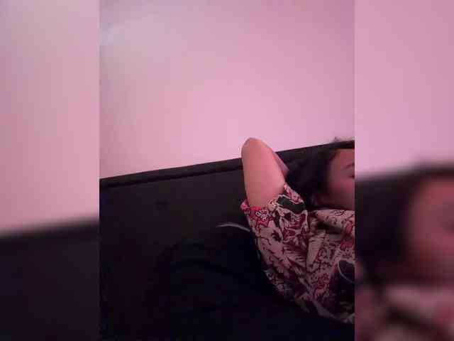 RozyElle webcam