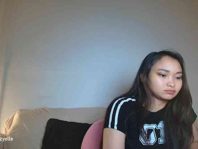 RozyElle webcam