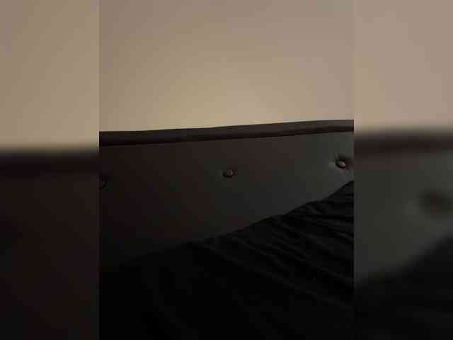RozyElle webcam