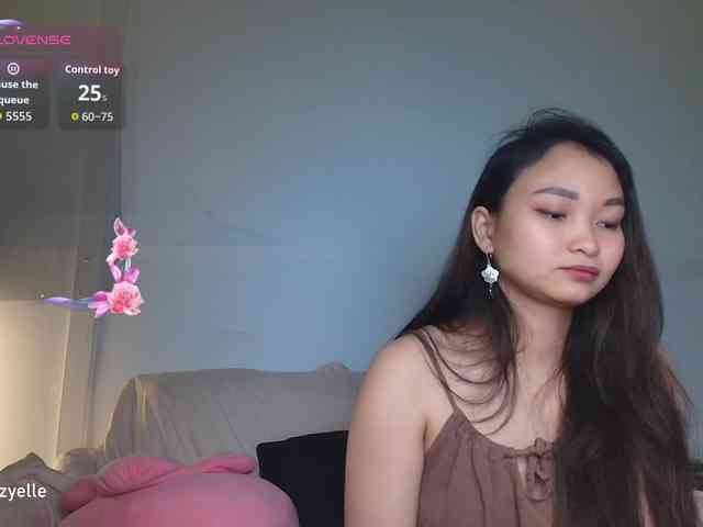 RozyElle webcam