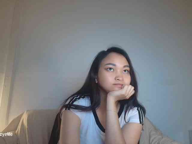 RozyElle webcam