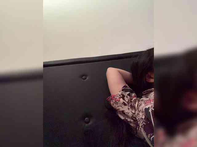 RozyElle webcam