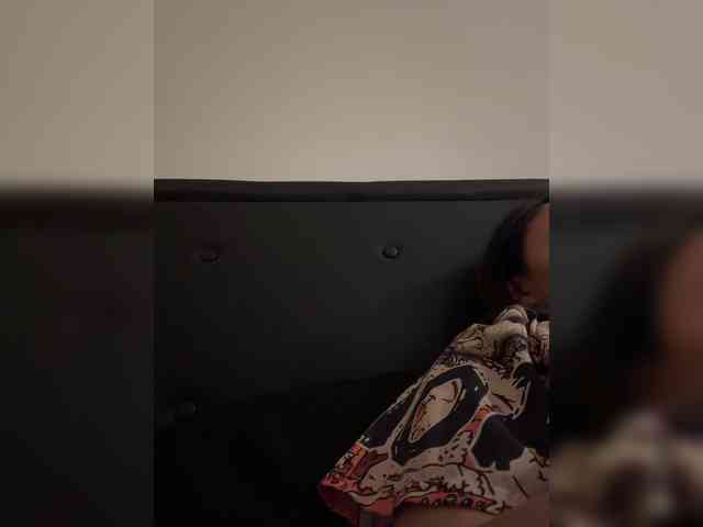 RozyElle webcam