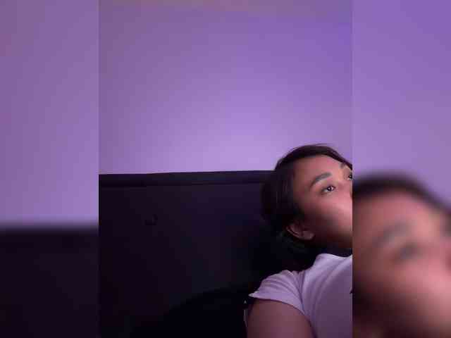 RozyElle webcam