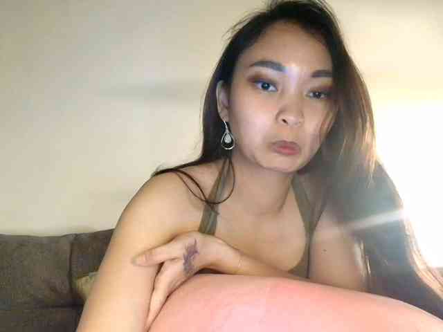 RozyElle webcam