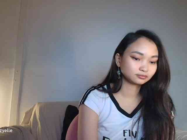 RozyElle webcam