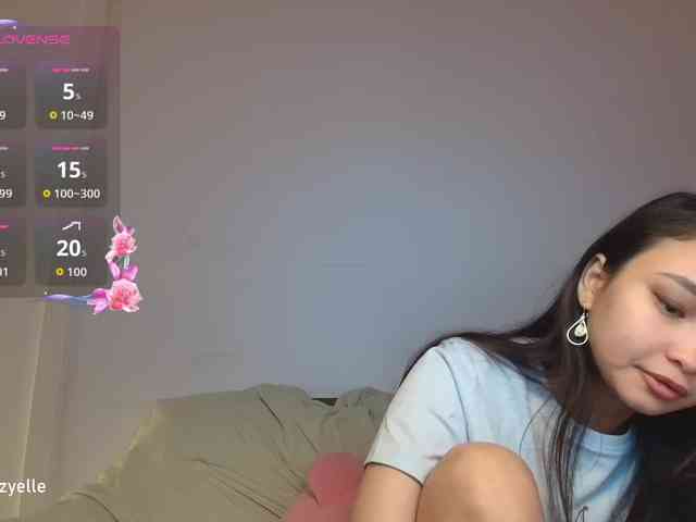 RozyElle webcam