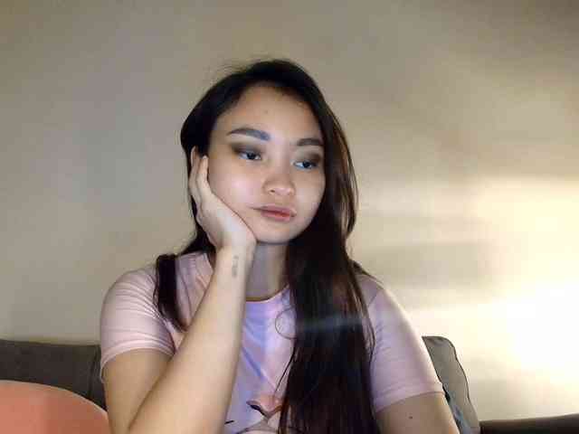 RozyElle webcam