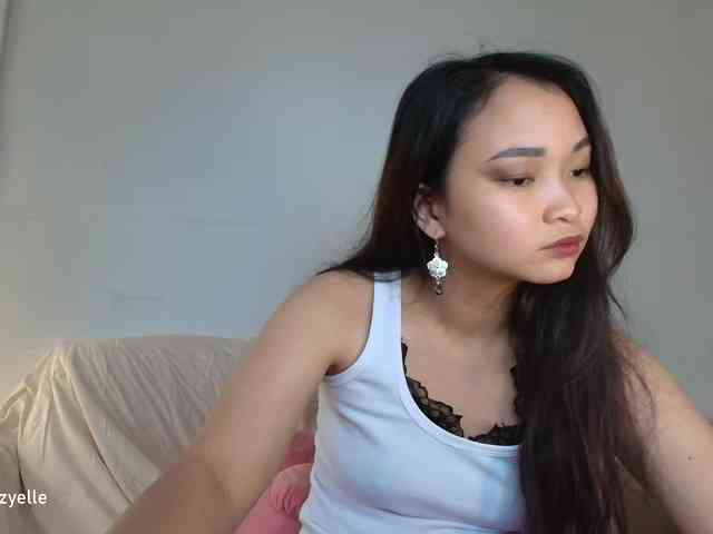 RozyElle webcam