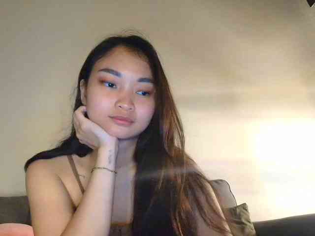 RozyElle webcam