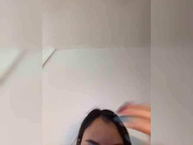 RozyElle webcam