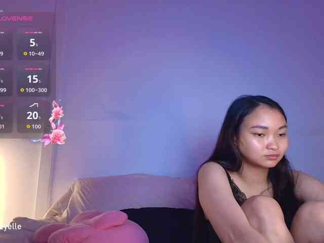 RozyElle webcam