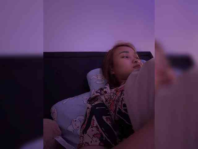RozyElle webcam