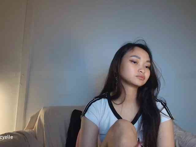 RozyElle webcam