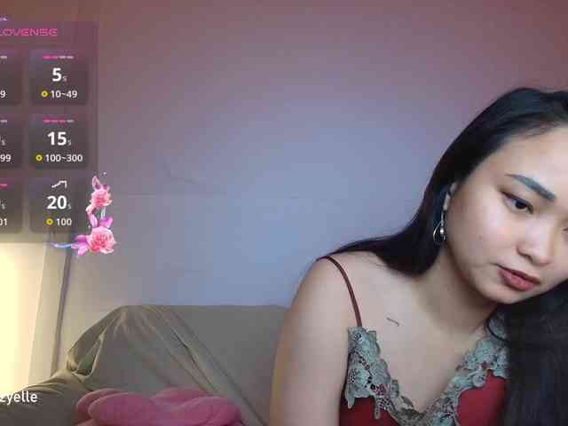 RozyElle webcam