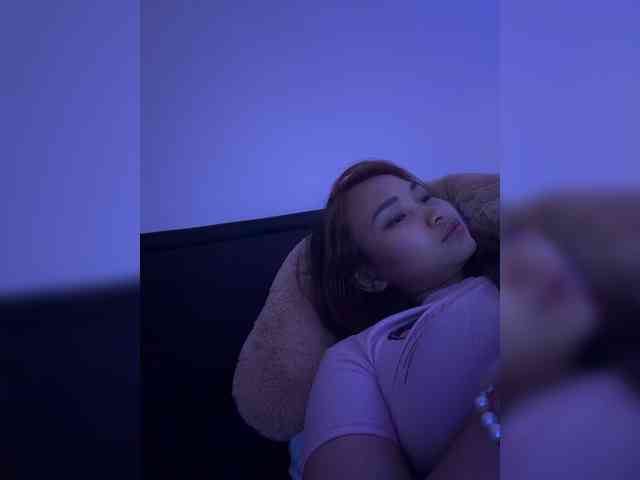 RozyElle webcam